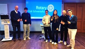 ((v.l.n.r) Dr. Richard Saure, Moritz Bentler, Louis Jakob, Jan Jelic, Marcus Kibilka, Bea Klein