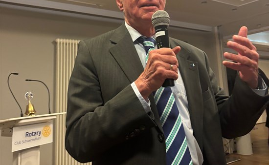 Prof. Lammert bei seinem engagierten Vortrag zur Demokratie